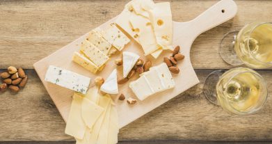 Cómo hacer una tabla de quesos gourmet y no morir en el intento