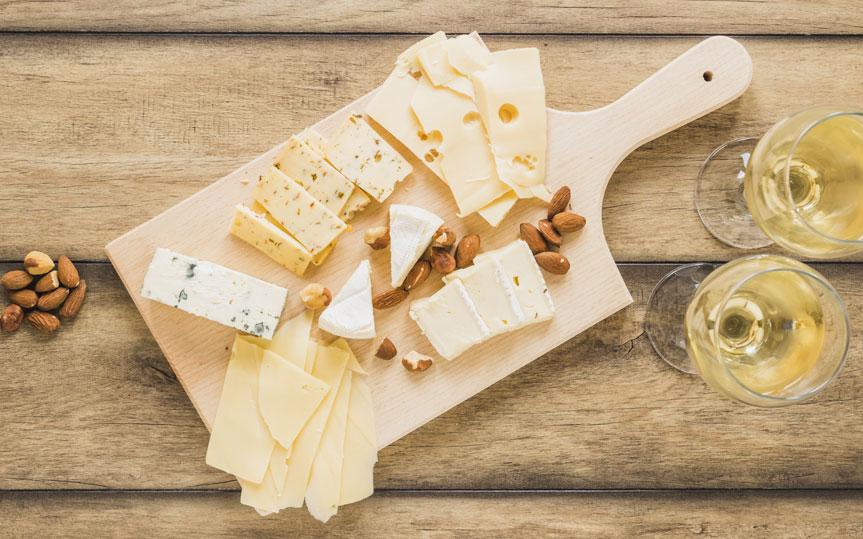 Cómo hacer una tabla de quesos gourmet y no morir en el intento
